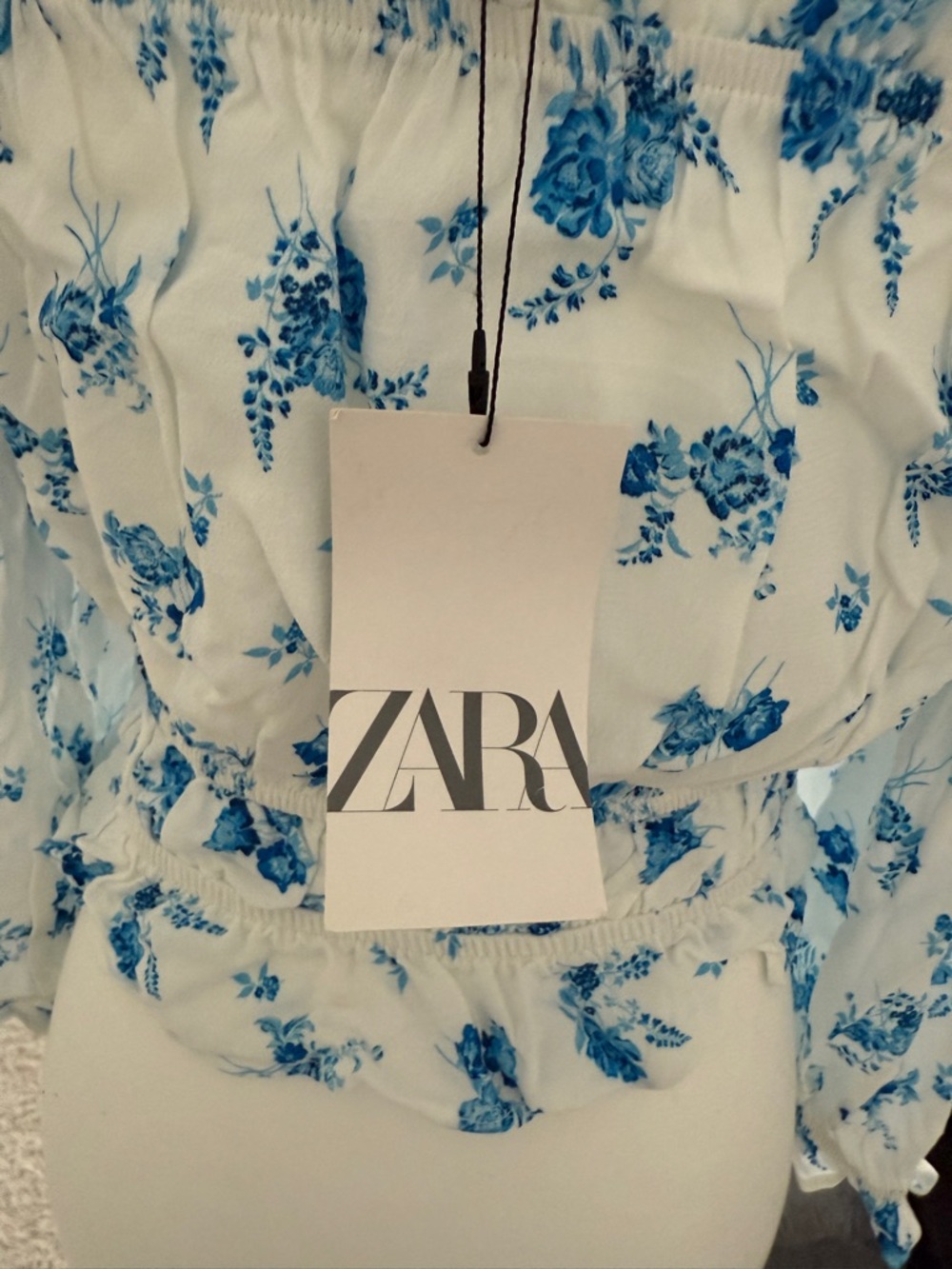 Off Shoulder Floral Blouse White Blue Ruffle Top Long Sleeve Size L - Picture 4 of 5